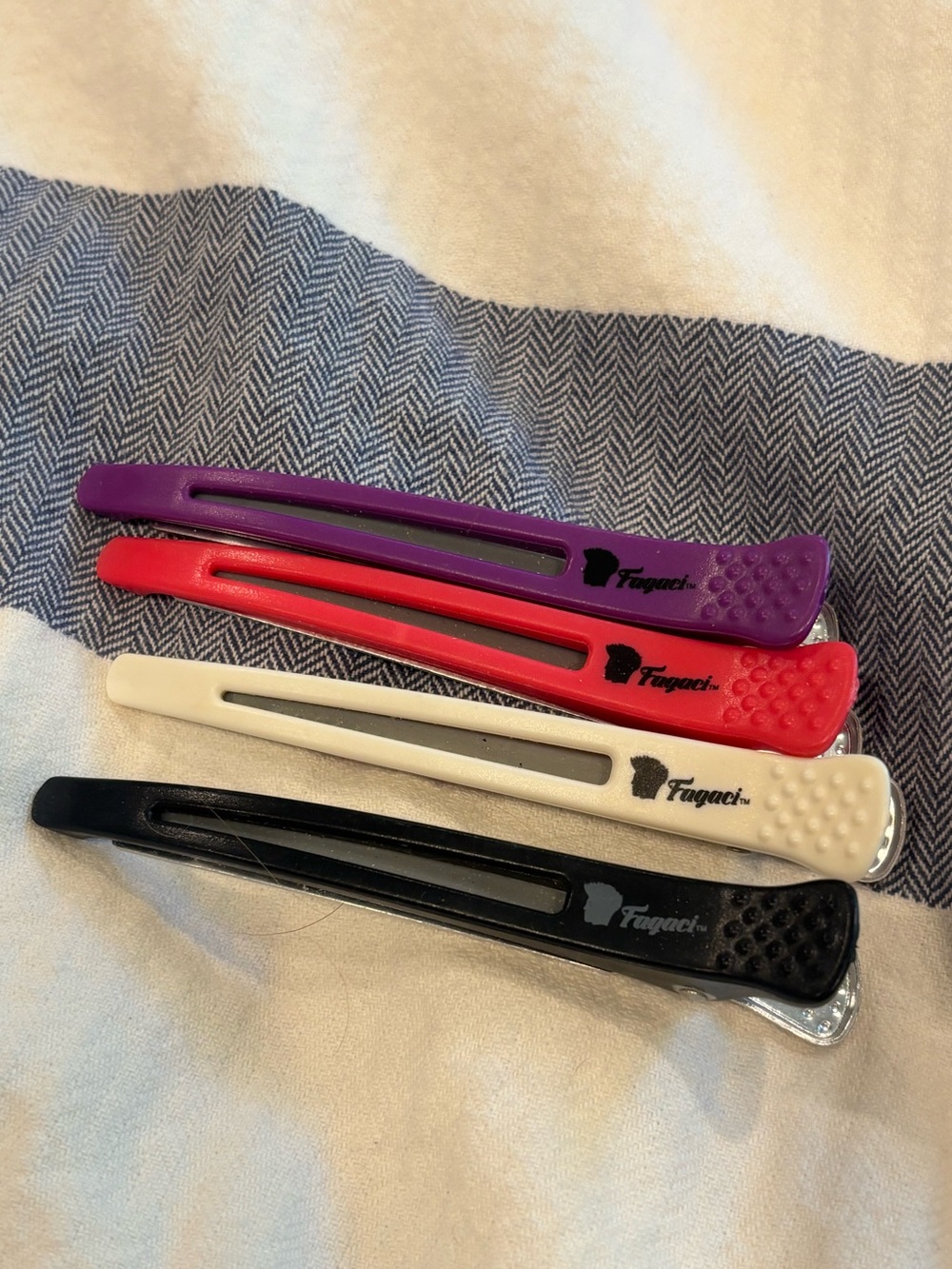 Fugaci Hair Clips Set - Purple, Red, White, Black